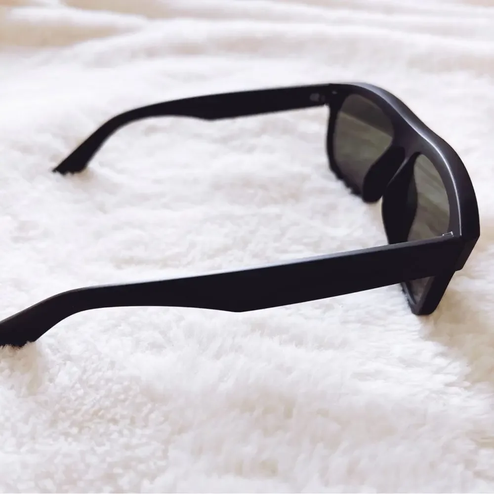 Simon Black Classic Sunglasses